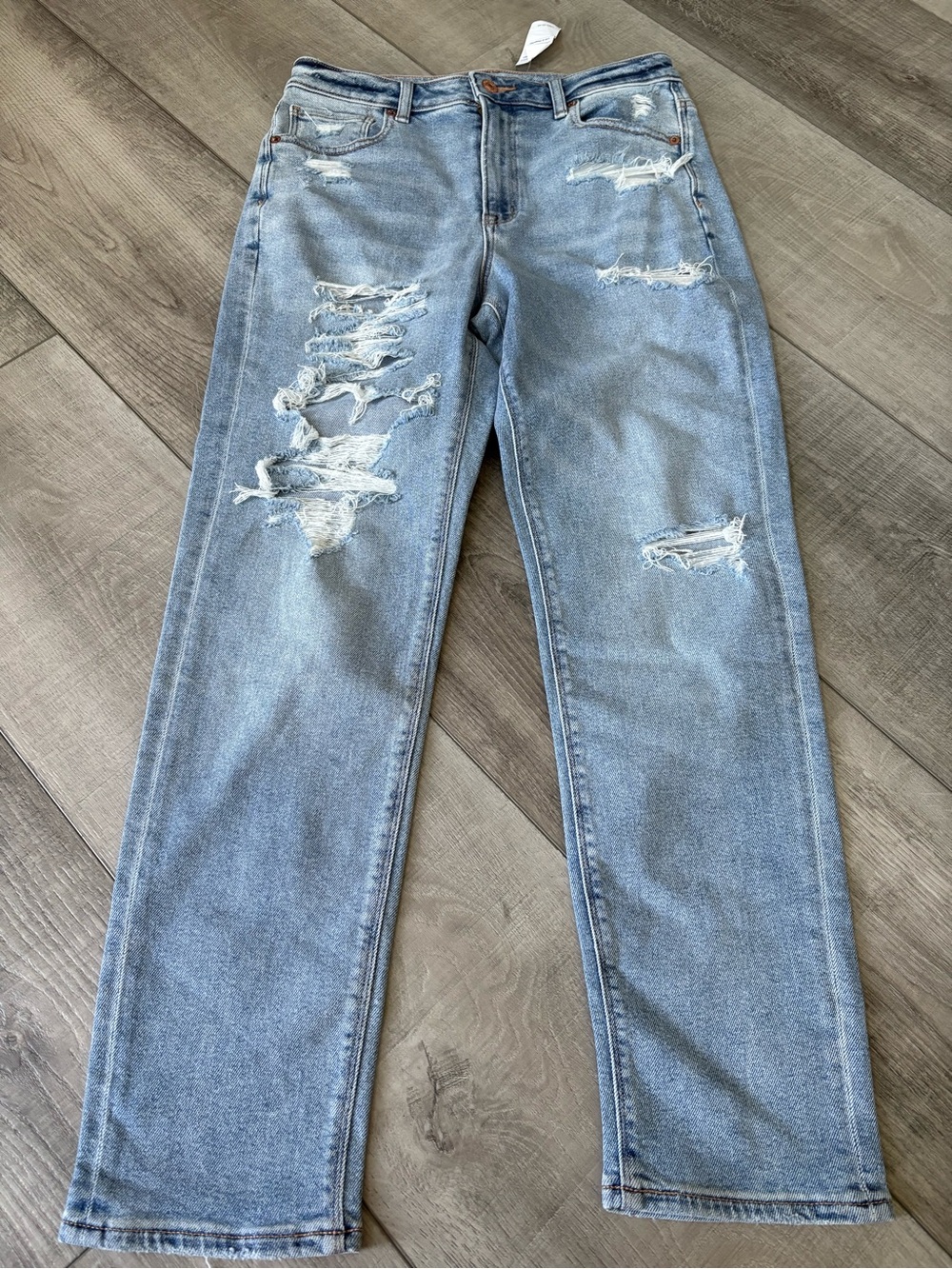 American Eagle Outfitters Light Blue Distressed Jeans